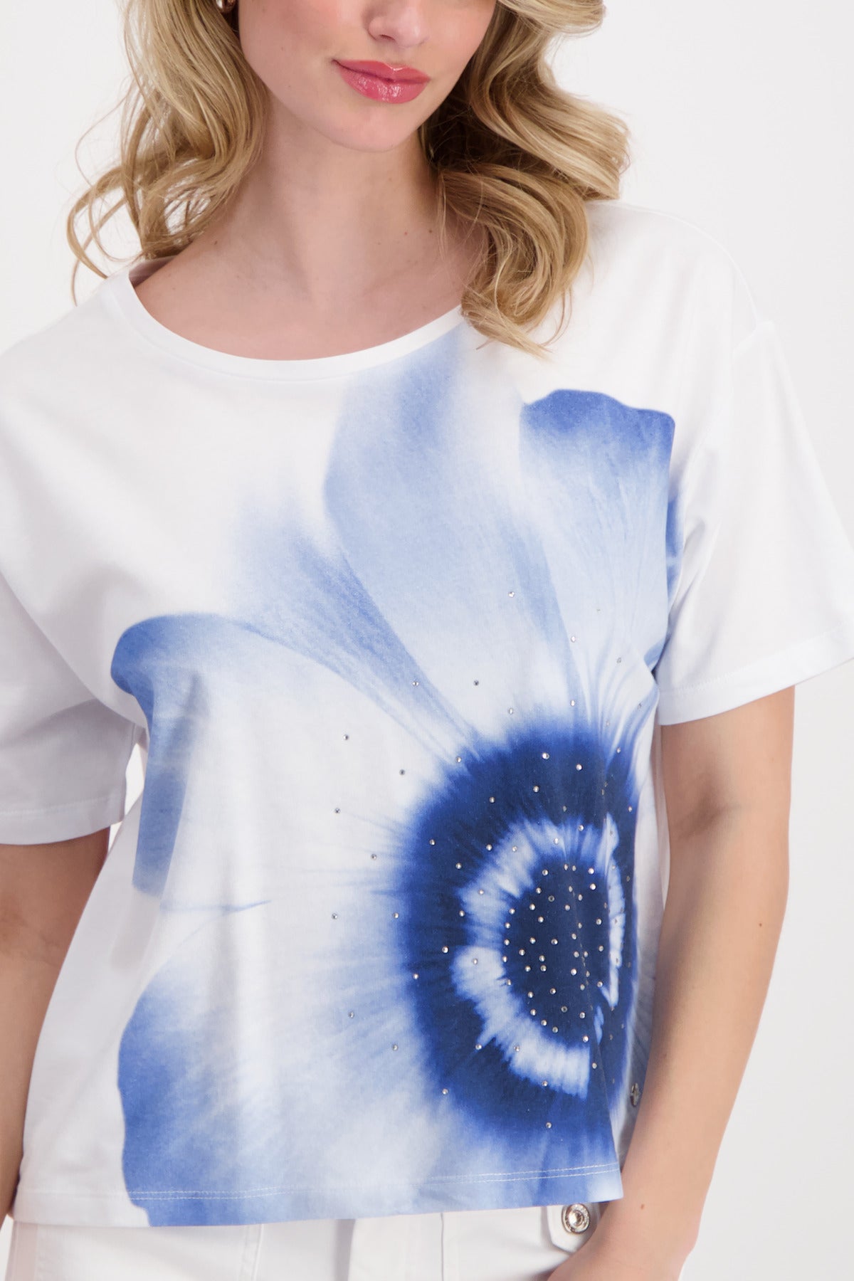 Shirt Flower Placed White