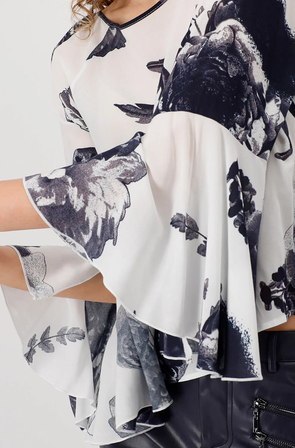 Blouse Floral Print Allover Blossom