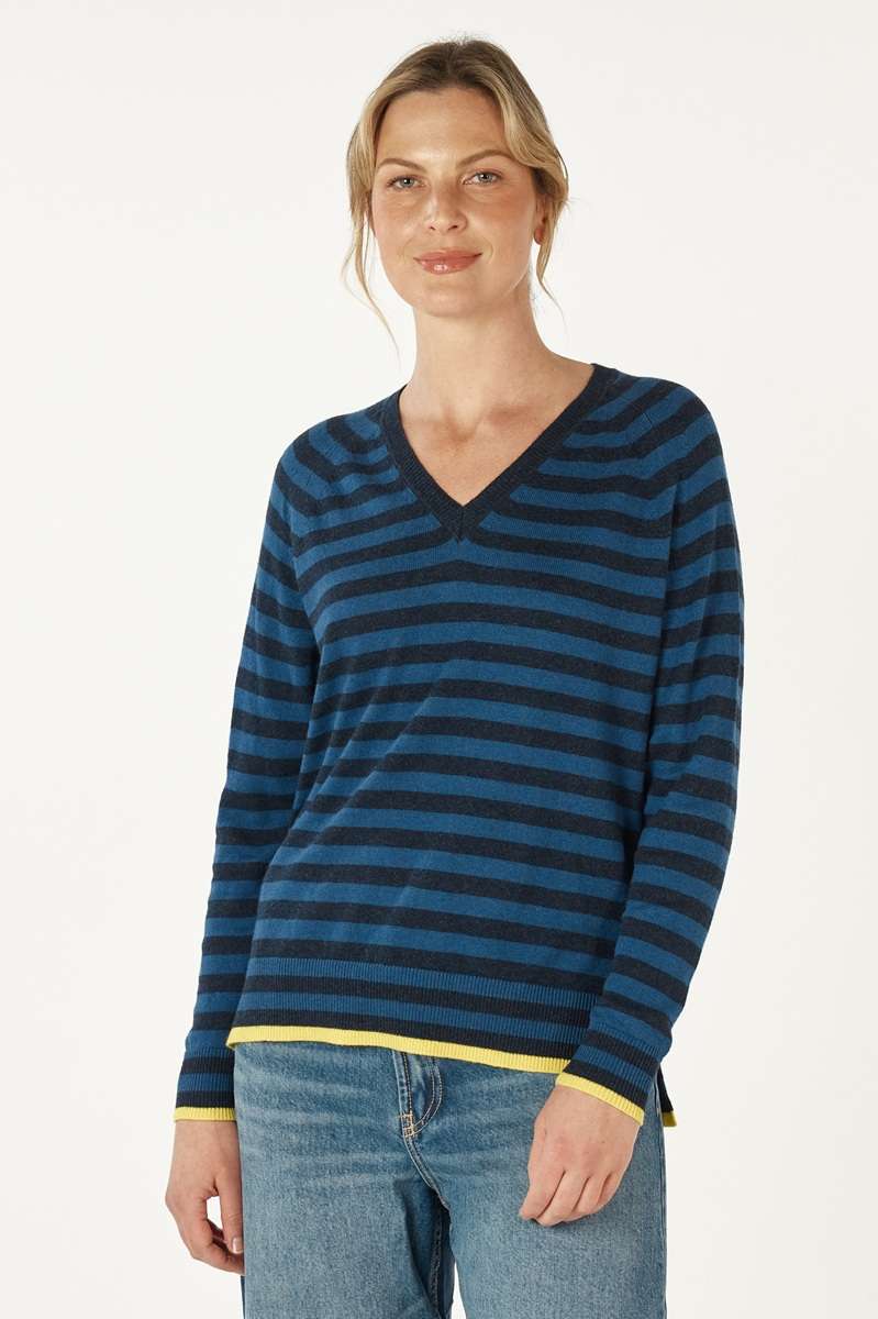 Essential Stripe V in Denim