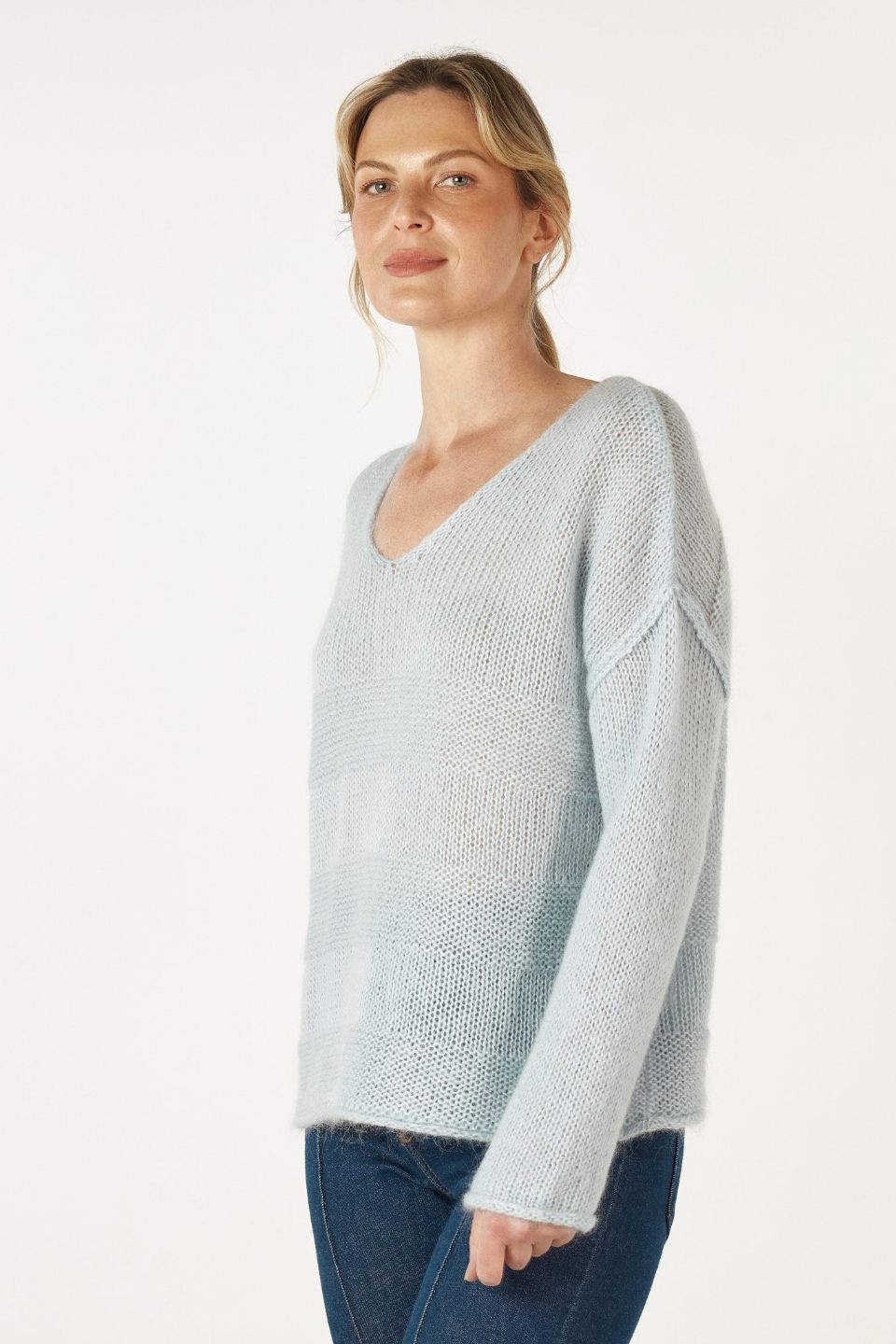 Mohair V-Neck in Fossil