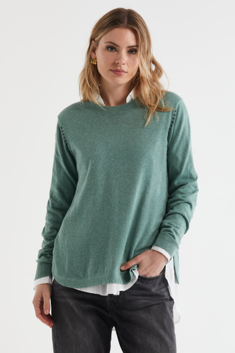 Essential Shirt Buton in Moss