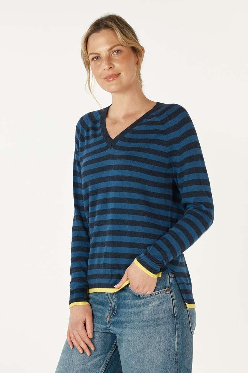 Essential Stripe V in Denim