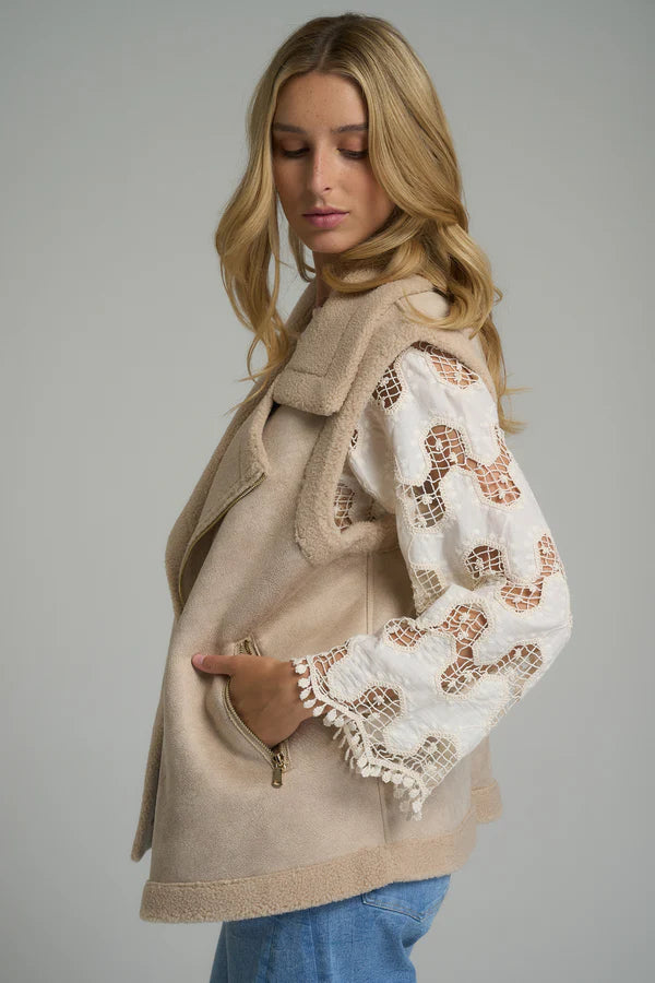 Berkley Vest in Oat