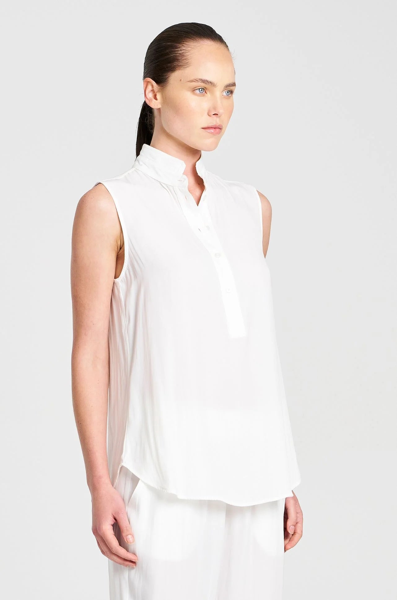 Tab Slide Tank Mache White