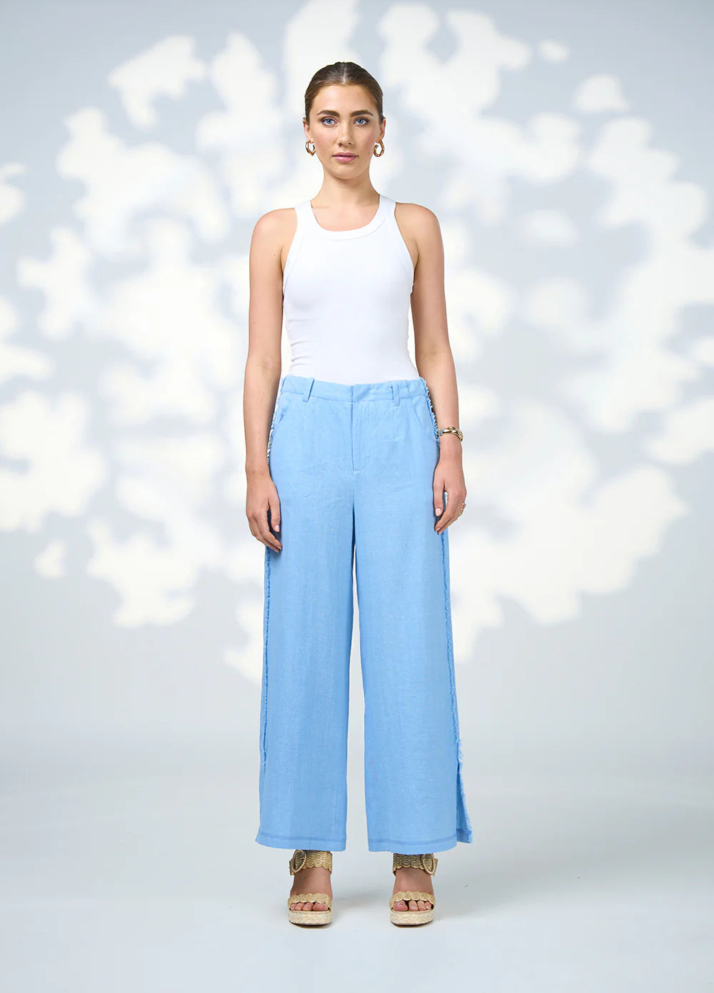 Romee Pant Sky