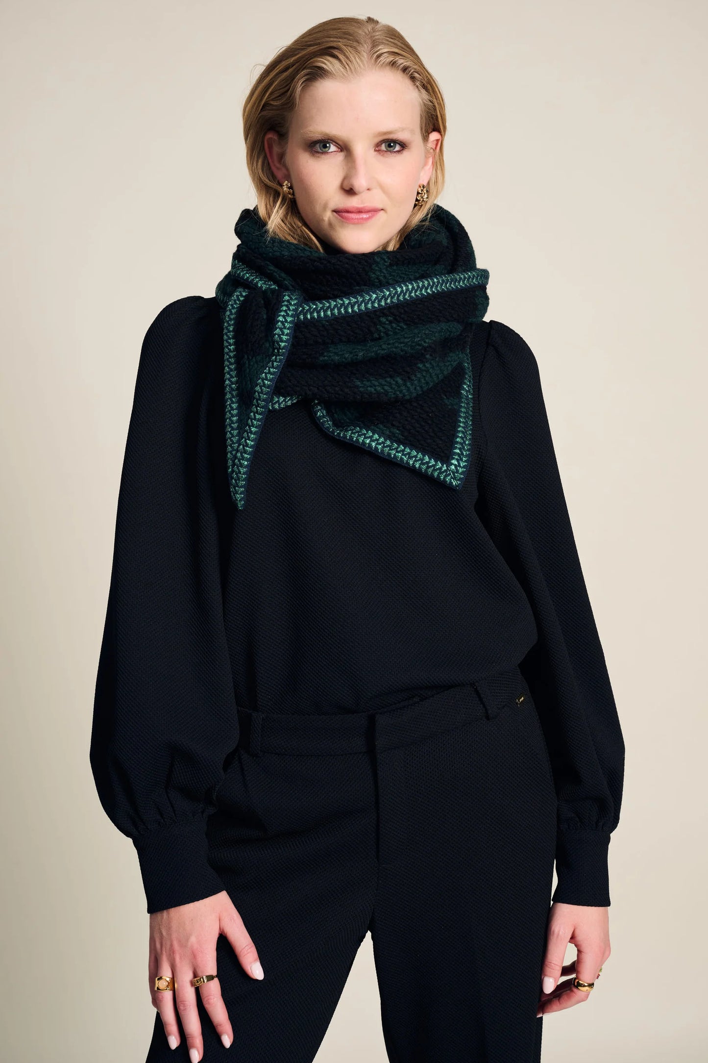 Shawl Camo Green Black