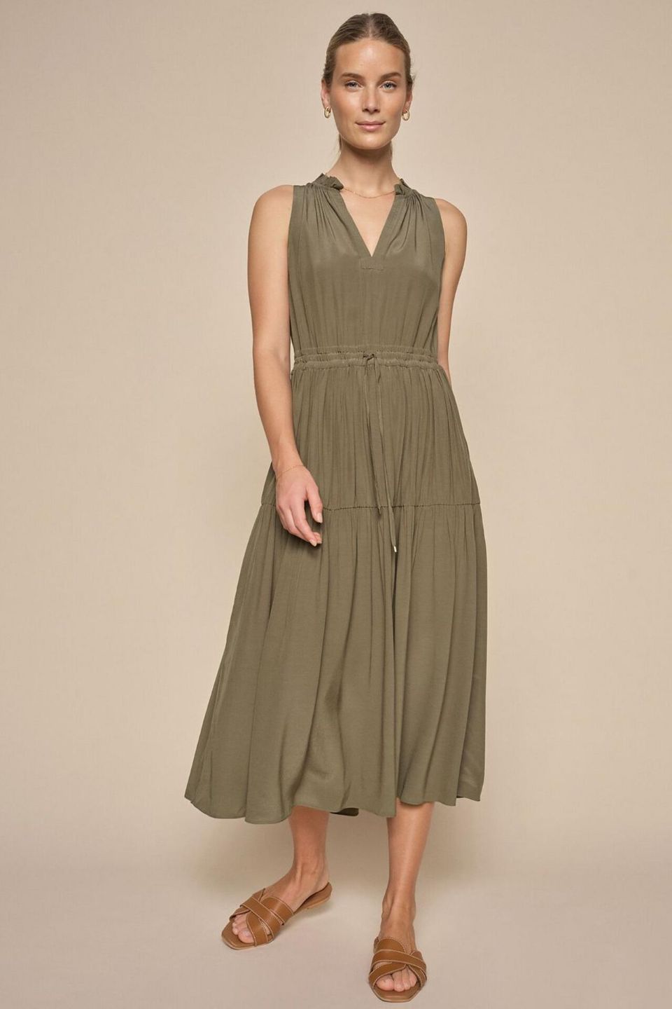 Sabri Short Sleeve Solida Dress Dusty Olive
