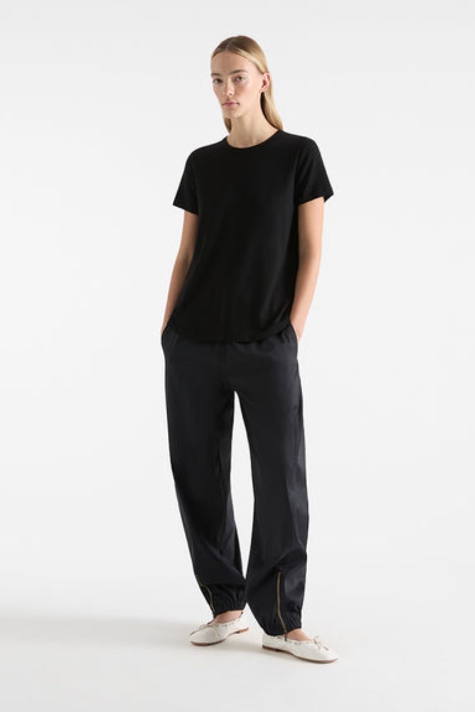 Studio Tee Black