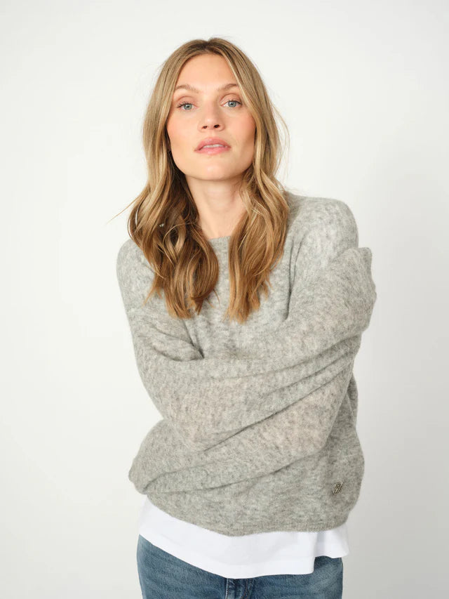 Mape O-Neck Knit