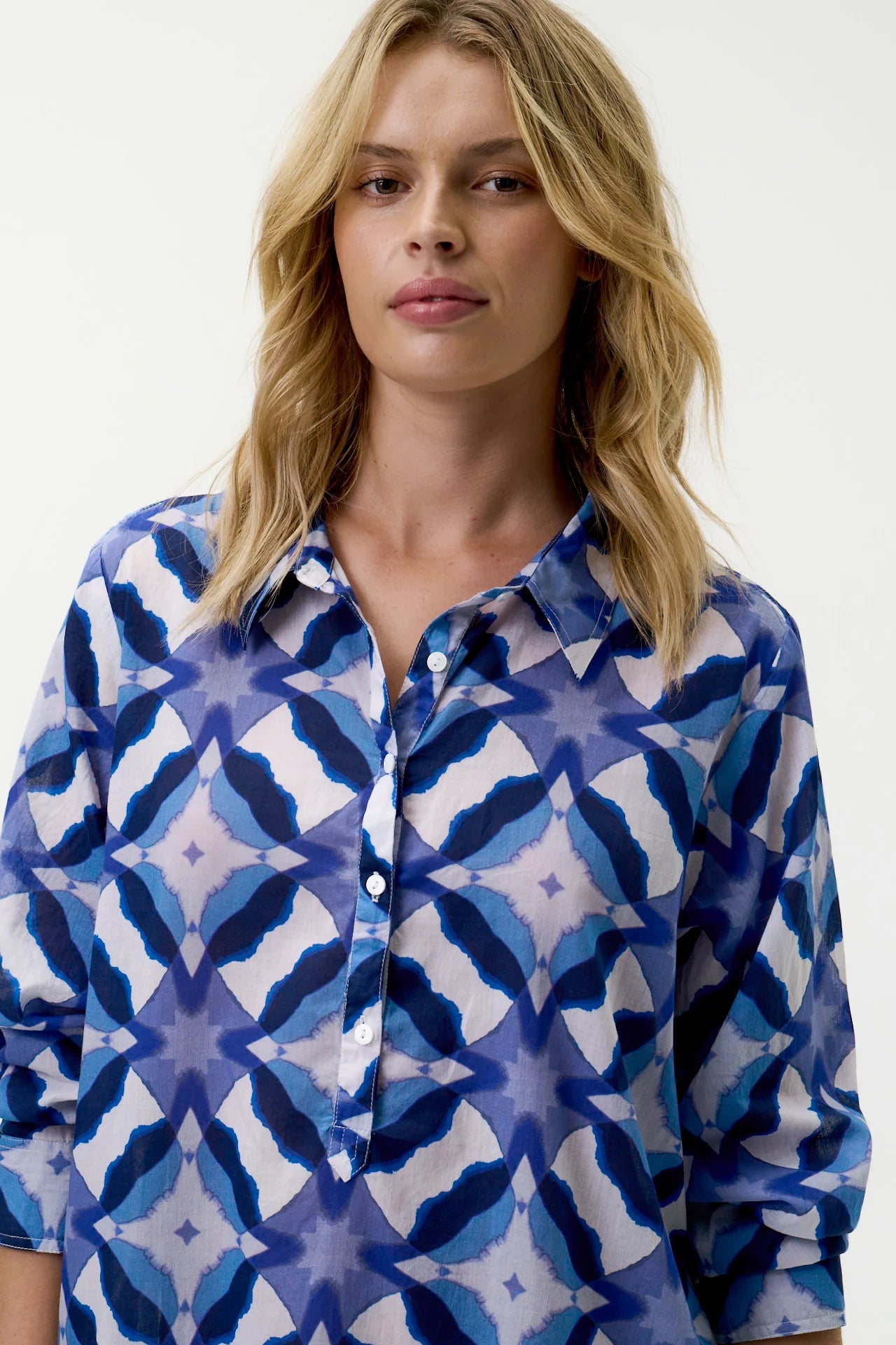 Middy Gili Floreat Blue Ikat