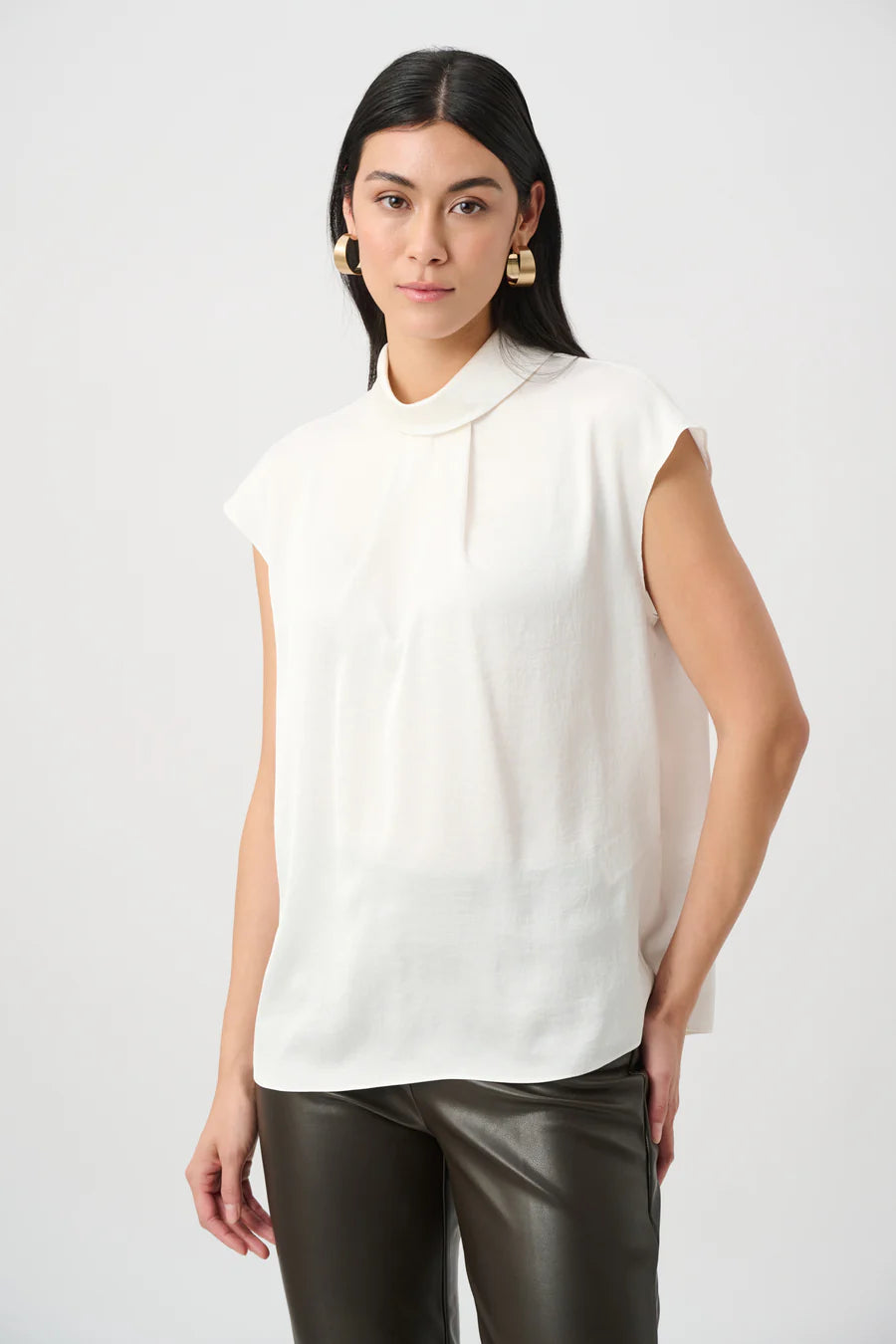263022 Top Satin Turtleneck