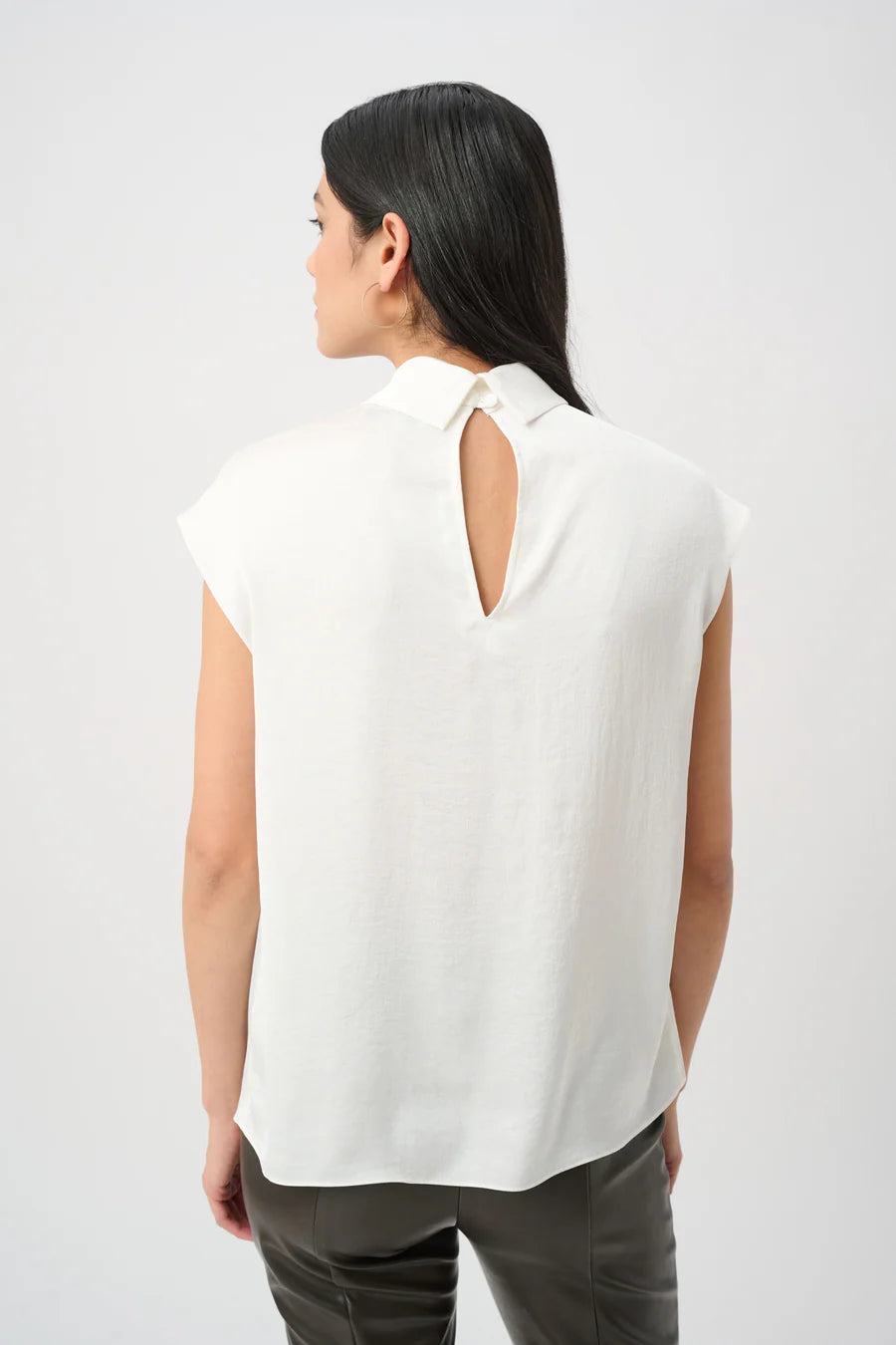263022 Top Satin Turtleneck
