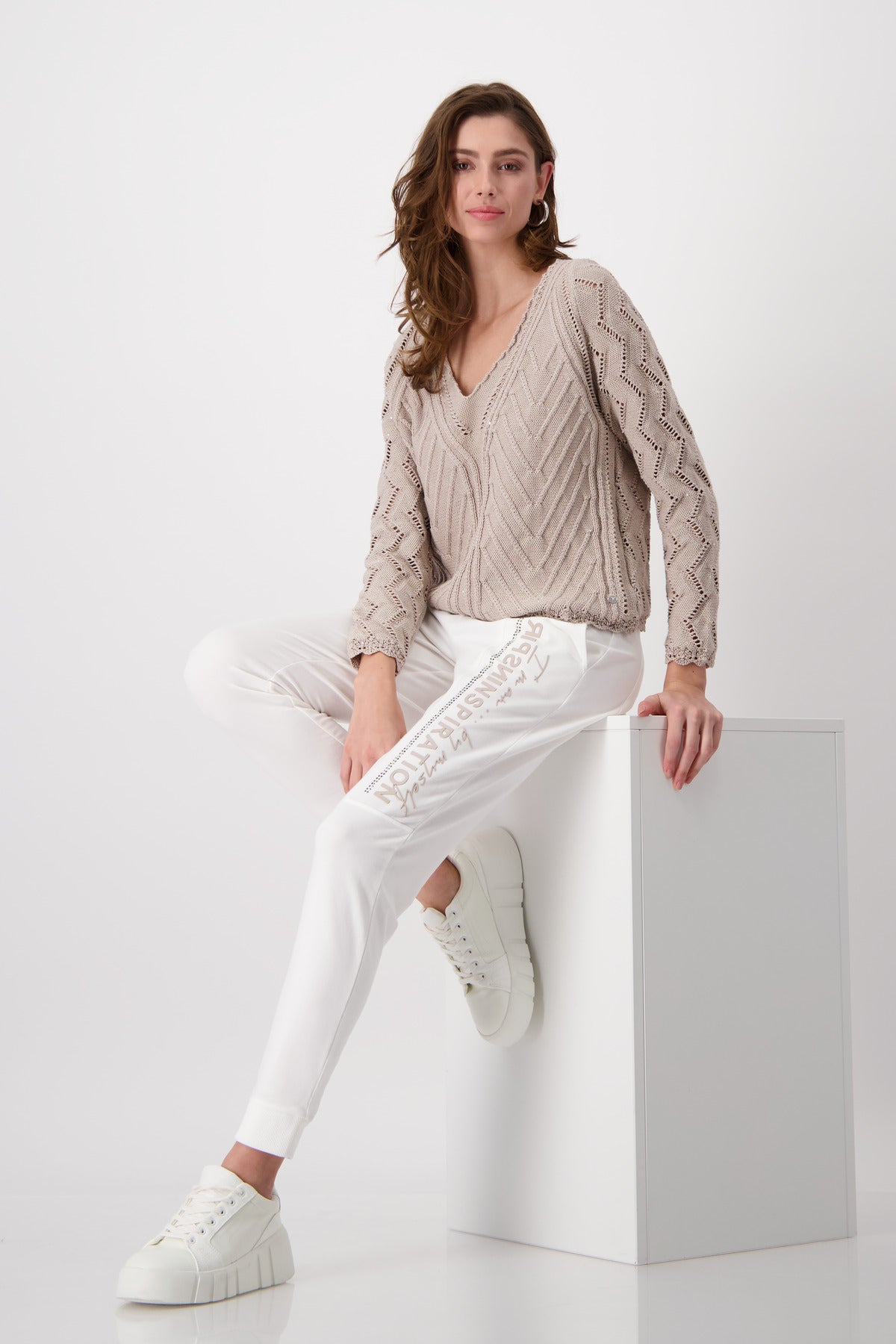 V Neck Pullover Hazel