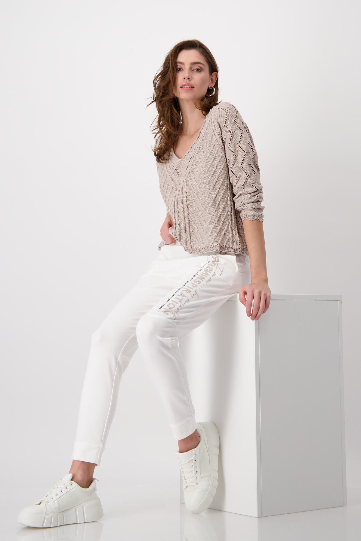 V Neck Pullover Hazel