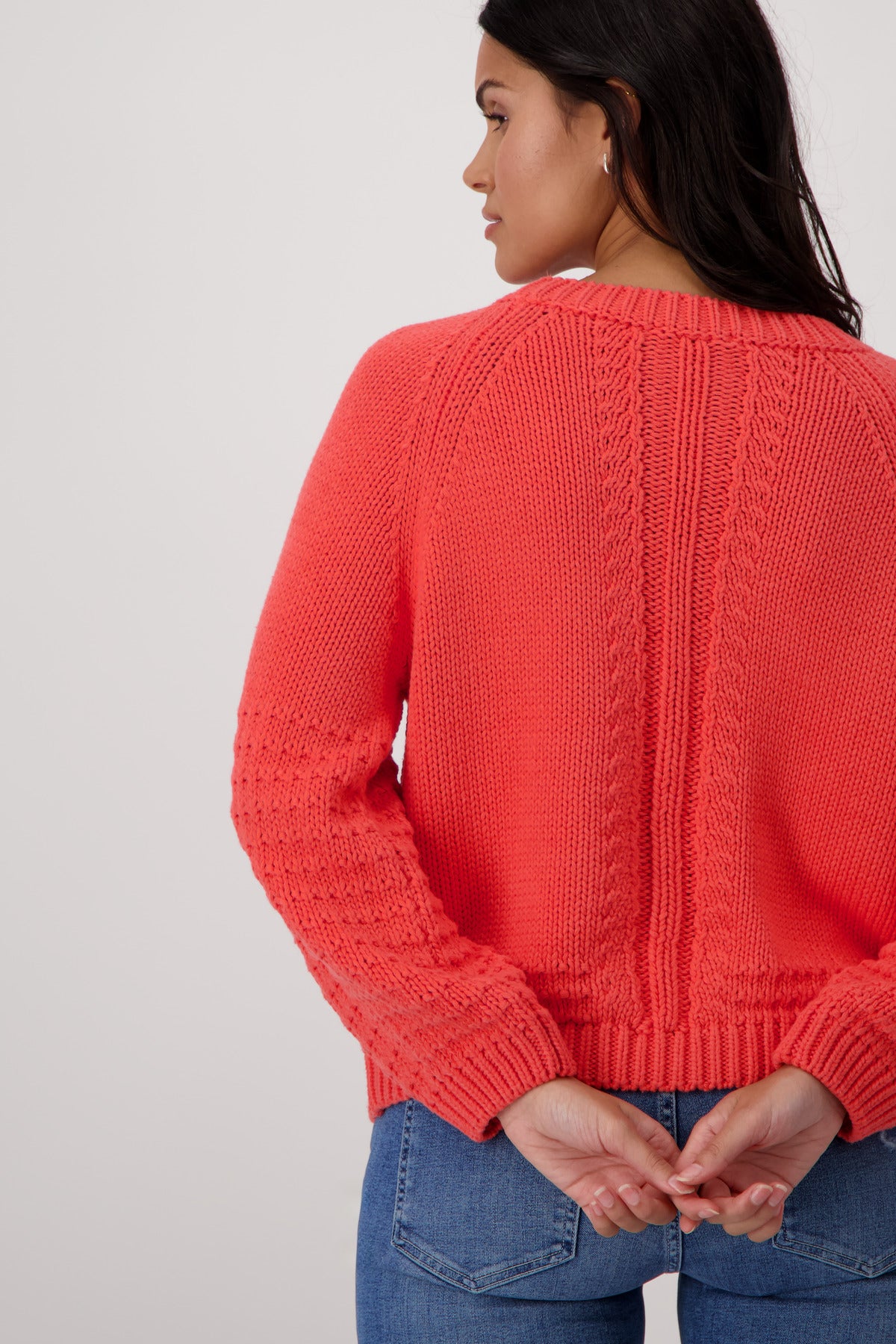 Round Neck Pullover Coral