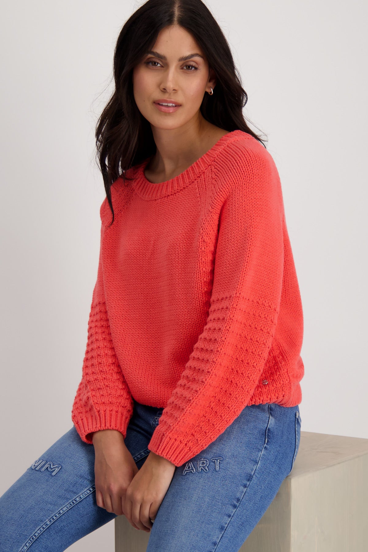 Round Neck Pullover Coral