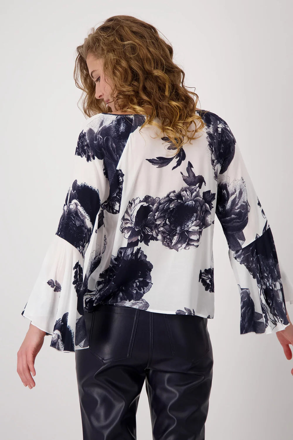 Blouse Floral Print Allover Blossom