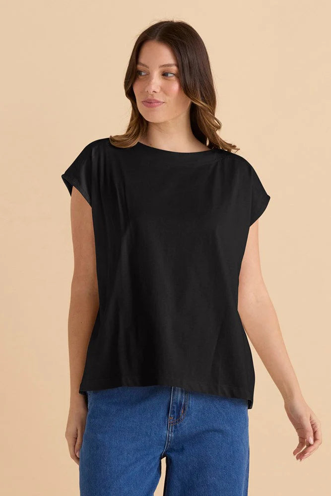 Beth Boatneck Tee