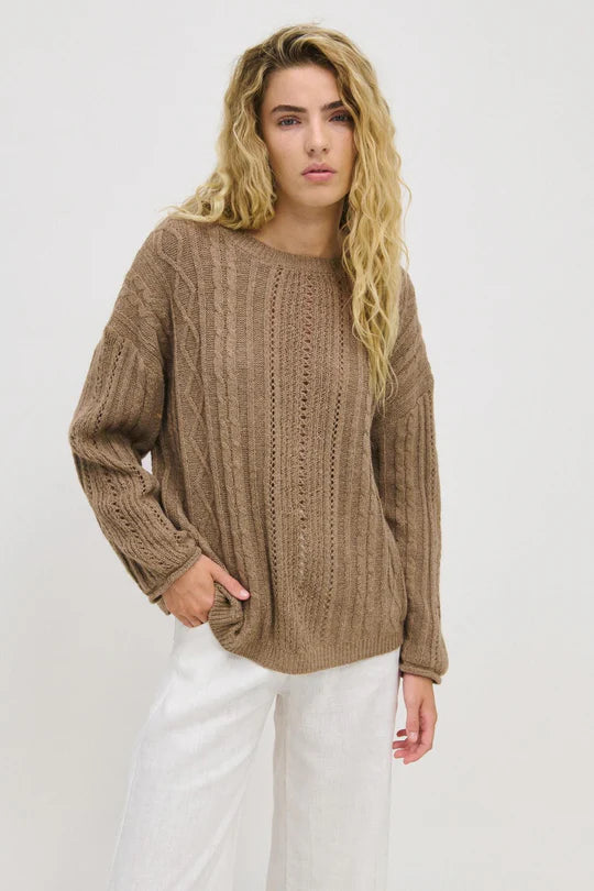 LL Curved Cable Knit