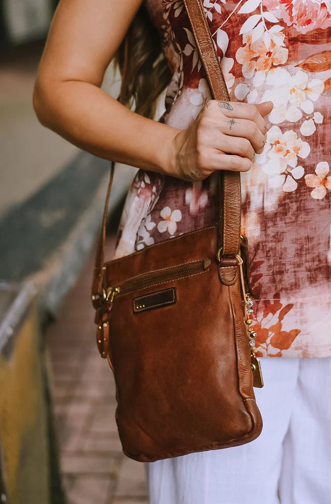 Kali Crossbody Oak