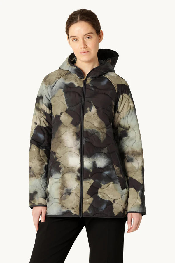 Short Quilt Jacket With Hood