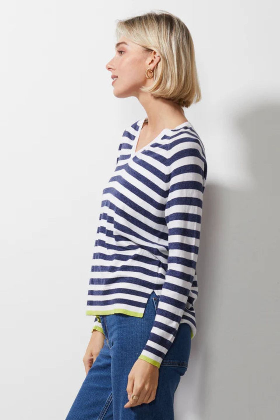 Essential Stripe V White