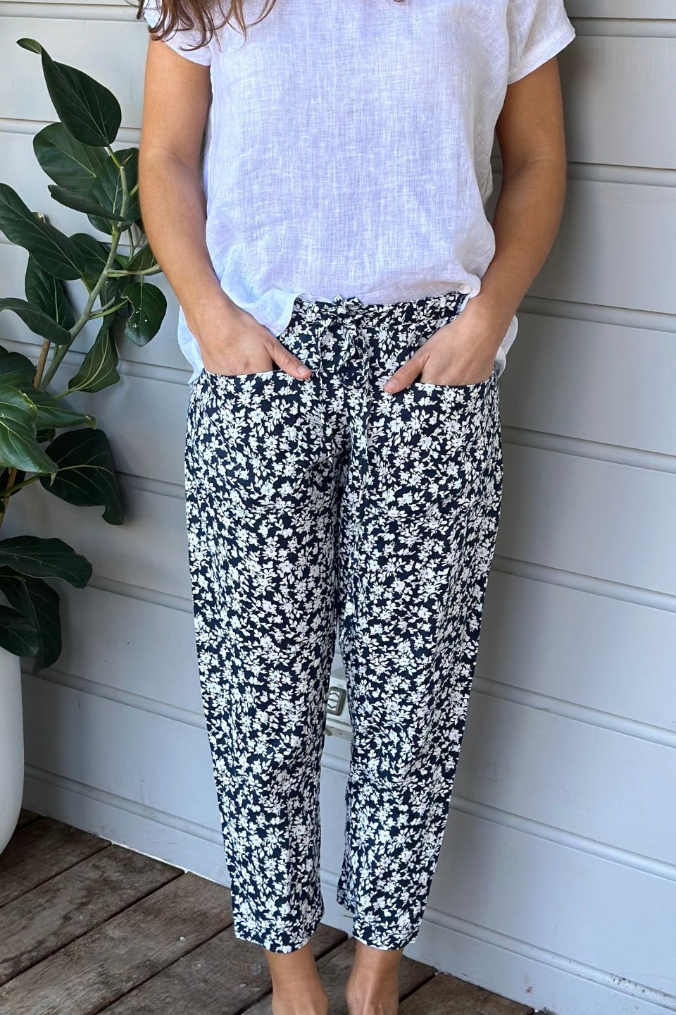 Jessie Linen Pant Navy Floral