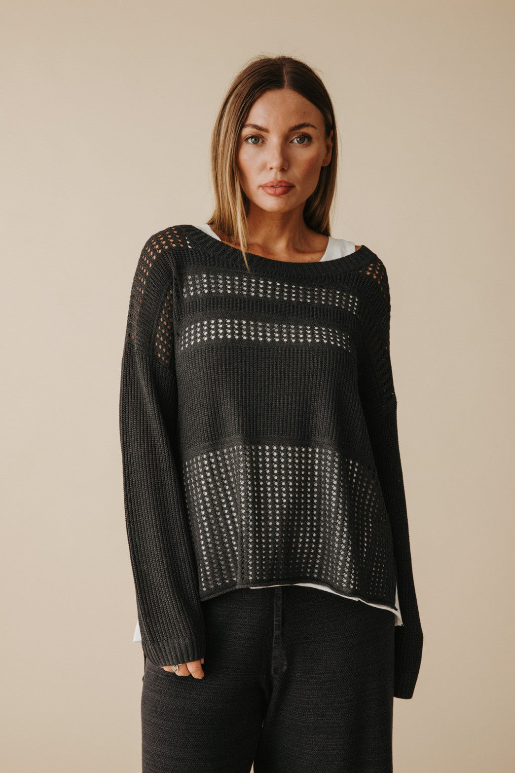 Honeycomb Splice LSLV Pullover Black