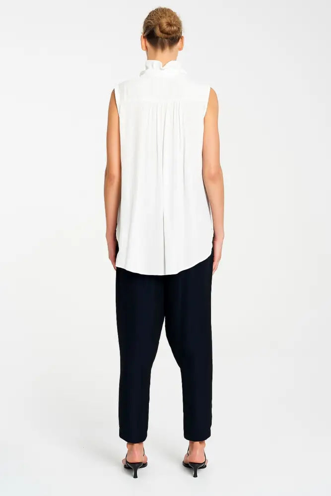 Frill Neck Tank