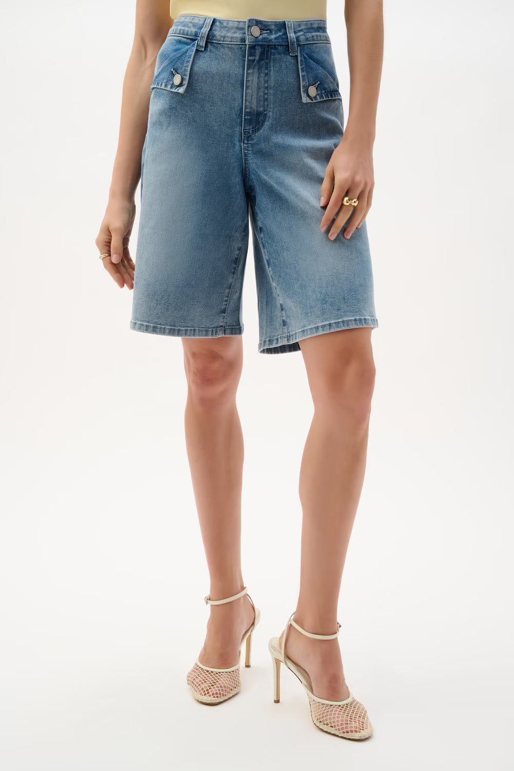 262941 Short Light Blue Denim