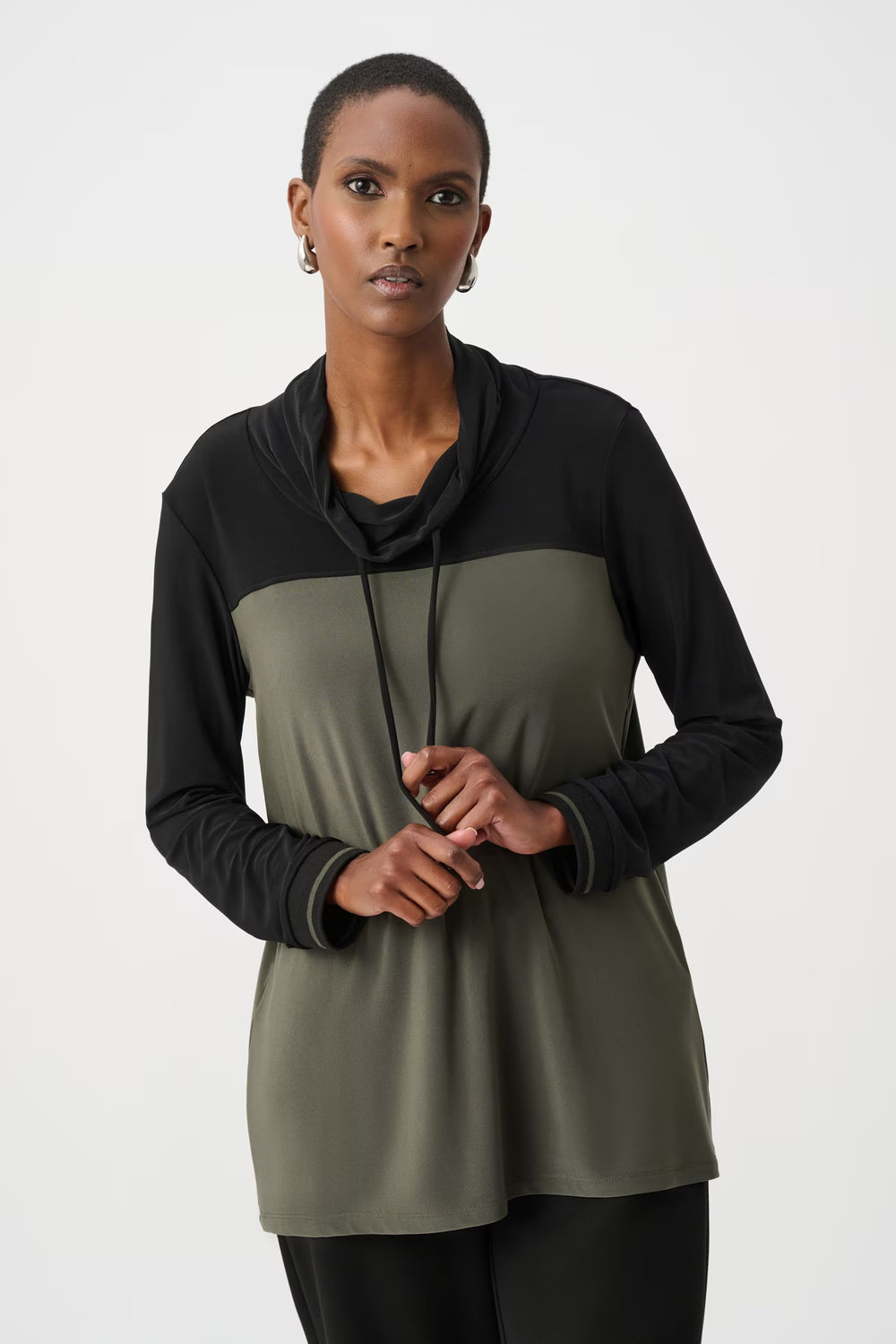263618 Pullover Cow Neck