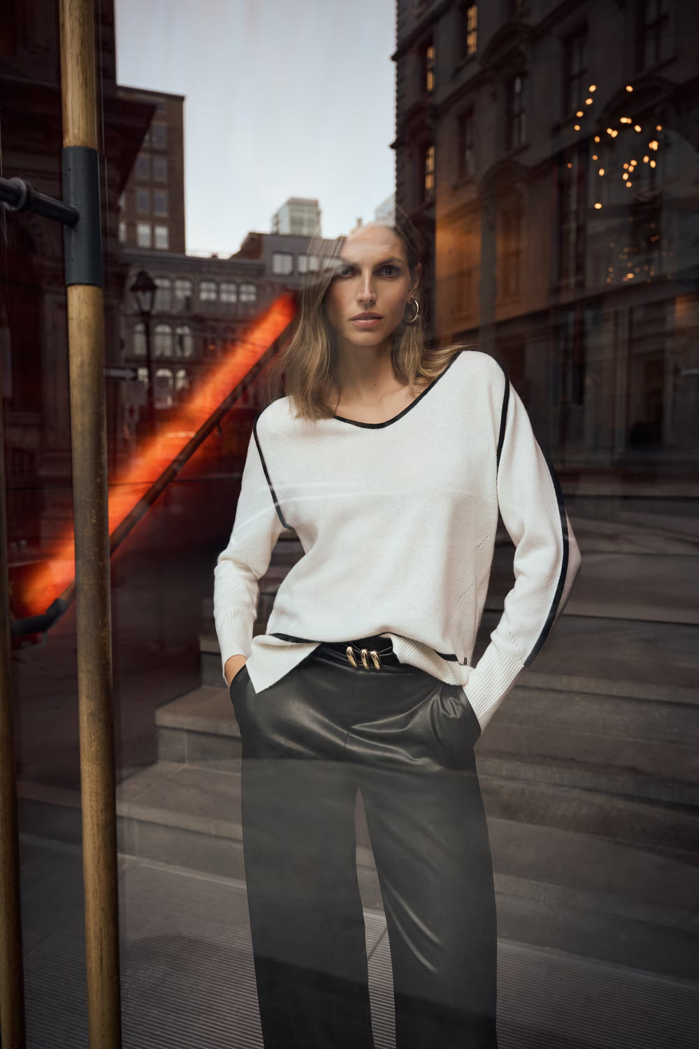 263941 Tunic Winter White Black
