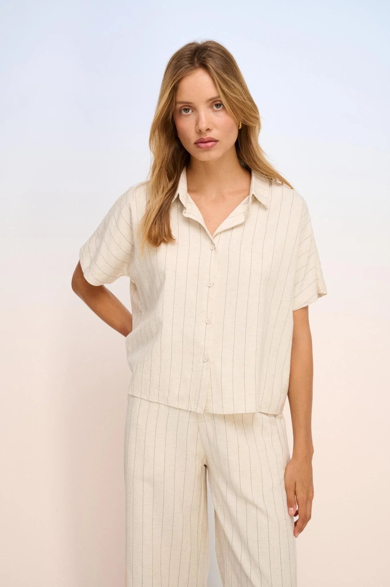 Pin Stripe Shirt Natural / Black