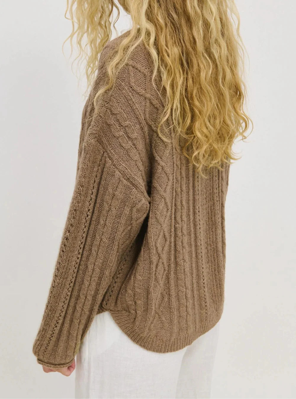 LL Curved Cable Knit