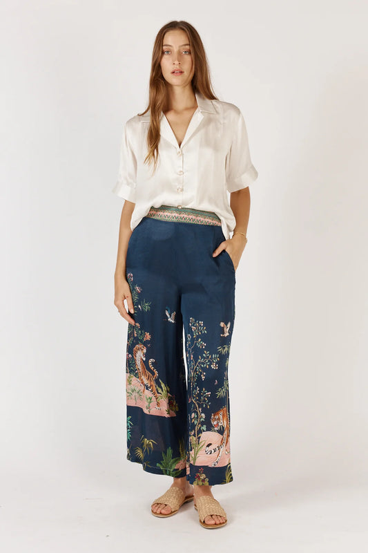 Machali Pant Navy